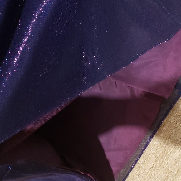 Beautiful dress - Picture 4 of 6